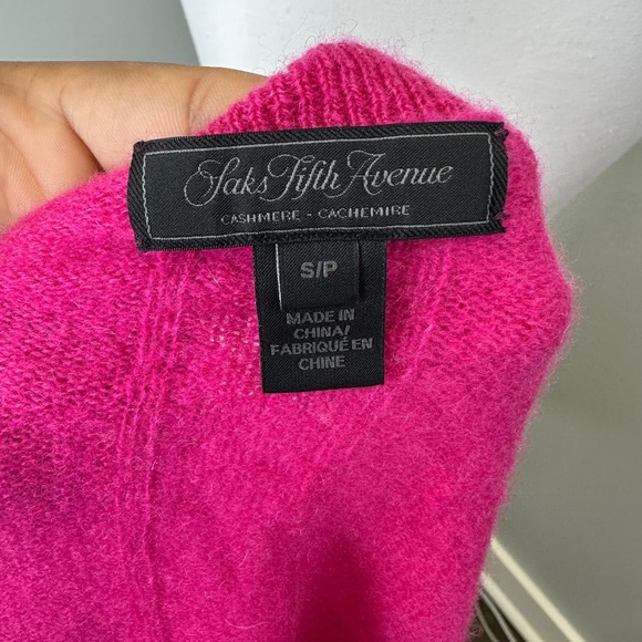 Saks Fifth Avenue 100% Cashmere Pink Long Sleeve Crew Neck Sweater size S/P - Picture 5 of 6
